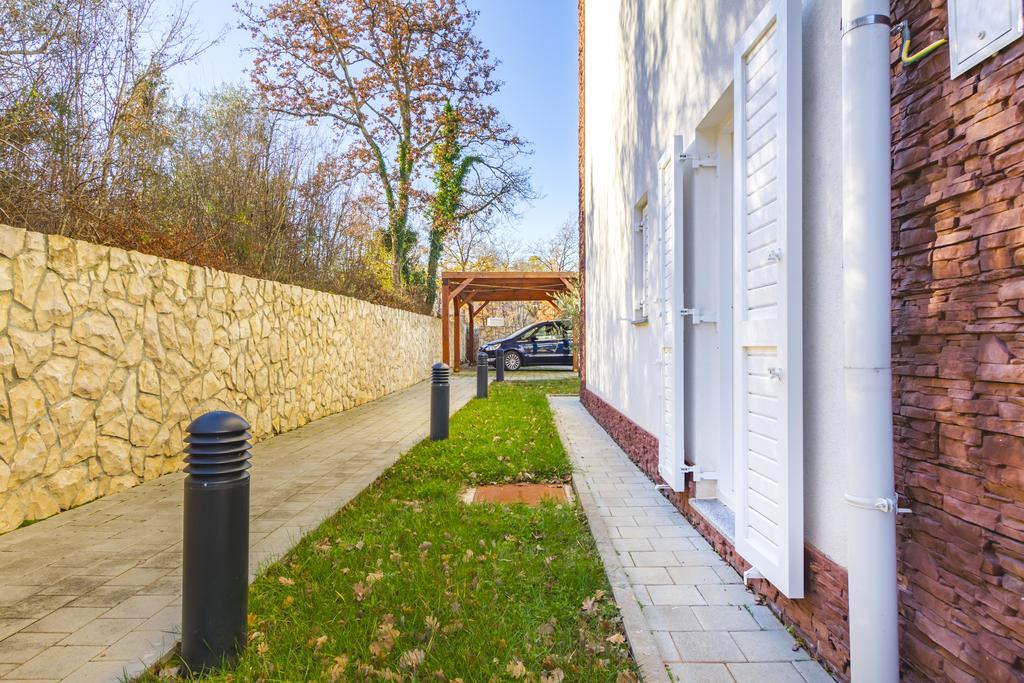 Villa Apartments Futura Vantacici Esterno foto