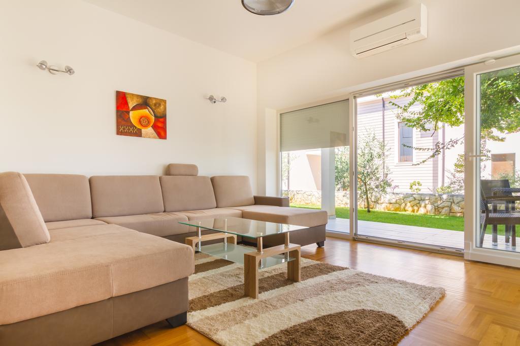Villa Apartments Futura Vantacici Esterno foto